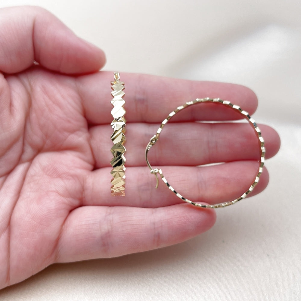 Oro Laminado Medium Hoop, Gold Filled Style Diamond Cutting Finish, Golden Finish