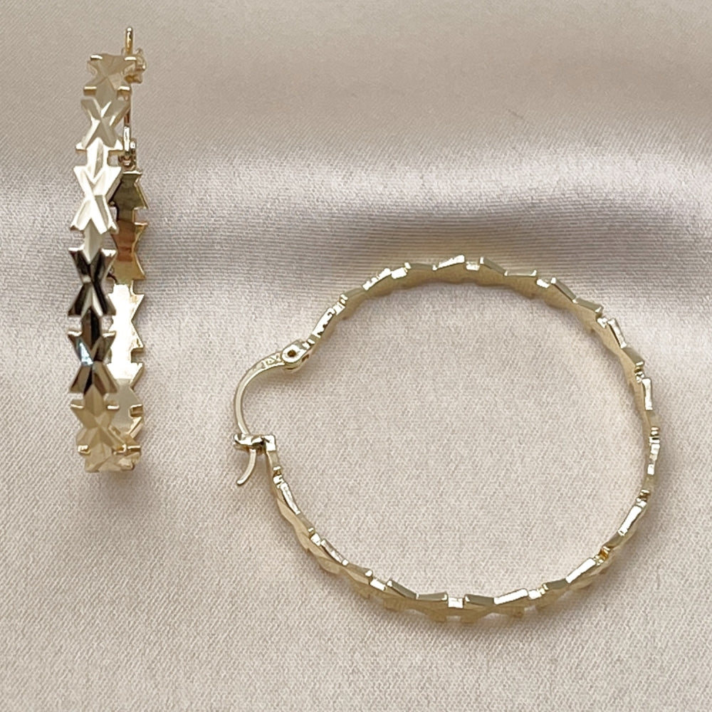 Oro Laminado Medium Hoop, Gold Filled Style Diamond Cutting Finish, Golden Finish