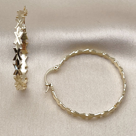 Oro Laminado Medium Hoop, Gold Filled Style Diamond Cutting Finish, Golden Finish