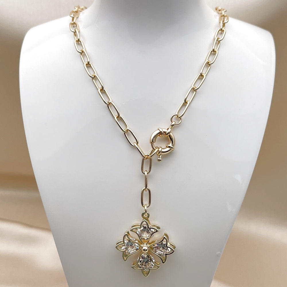 Oro Laminado Pendant Necklace, Gold Filled Style Four-leaf Clover and Flower Design, with White Crystal, Polished, Golden Finish