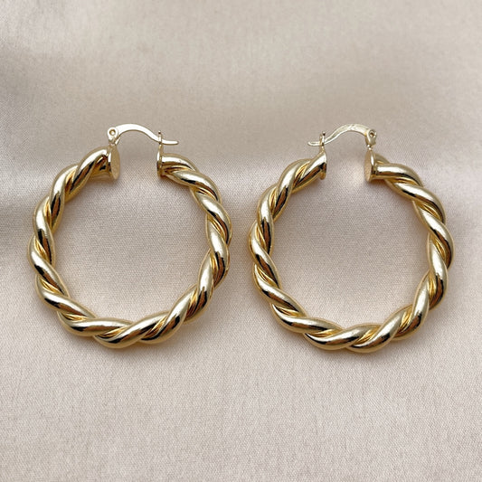 Oro Laminado Medium Hoop, Gold Filled Style Twist and Hollow Design, Polished, Golden Finish