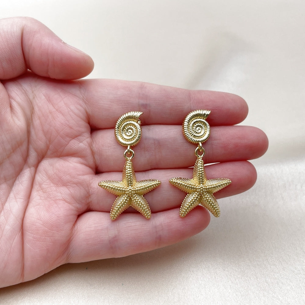 Oro Laminado Dangle Earring, Gold Filled Style Star and Snail Design, Matte Finish, Golden Finish