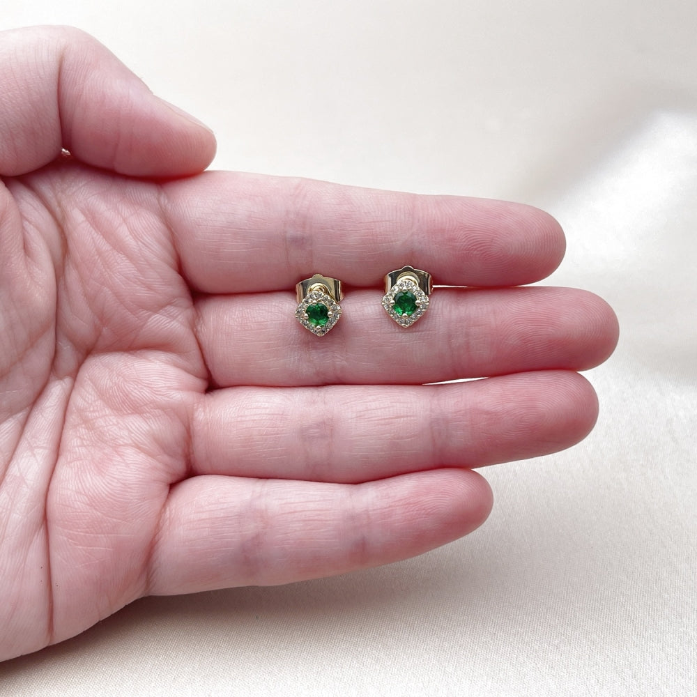 Oro Laminado Stud Earring, Gold Filled Style Cluster Design, with Green Cubic Zirconia and White Micro Pave, Polished, Golden Finish
