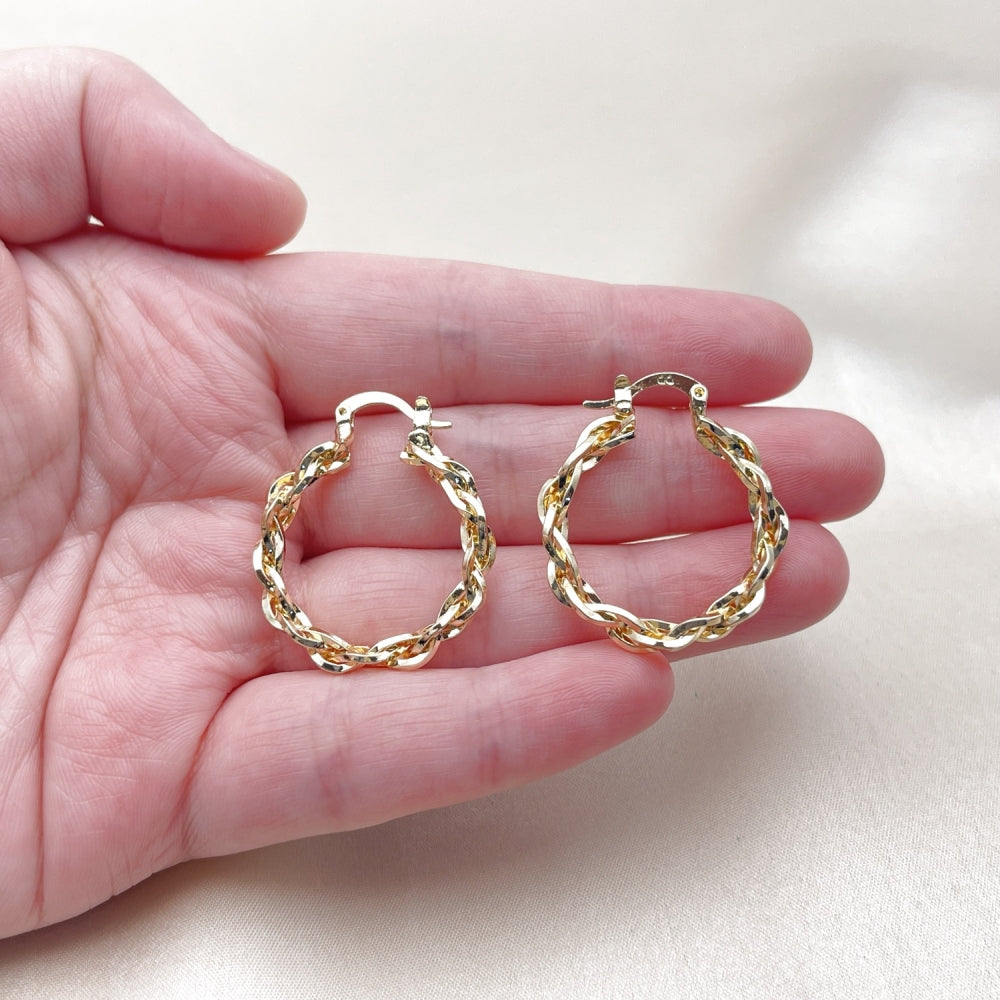 Oro Laminado Medium Hoop, Gold Filled Style Twist Design, Diamond Cutting Finish, Golden Finish