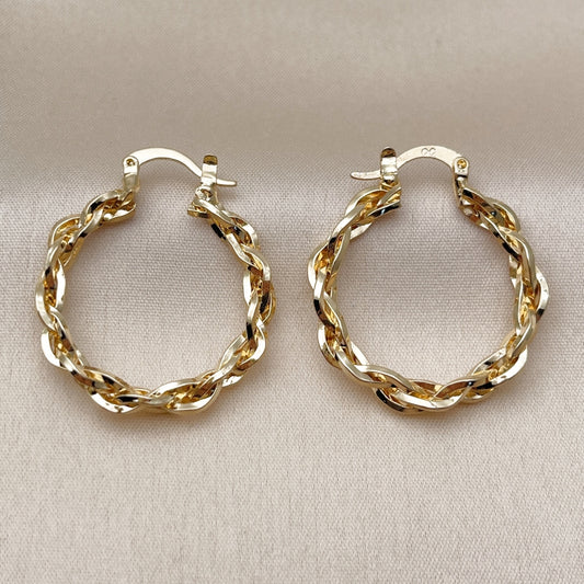Oro Laminado Medium Hoop, Gold Filled Style Twist Design, Diamond Cutting Finish, Golden Finish