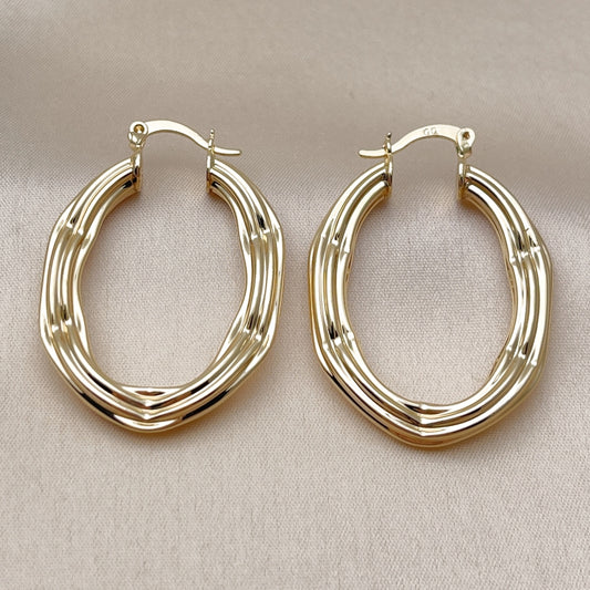 Oro Laminado Medium Hoop, Gold Filled Style Hollow Design, Polished, Golden Finish