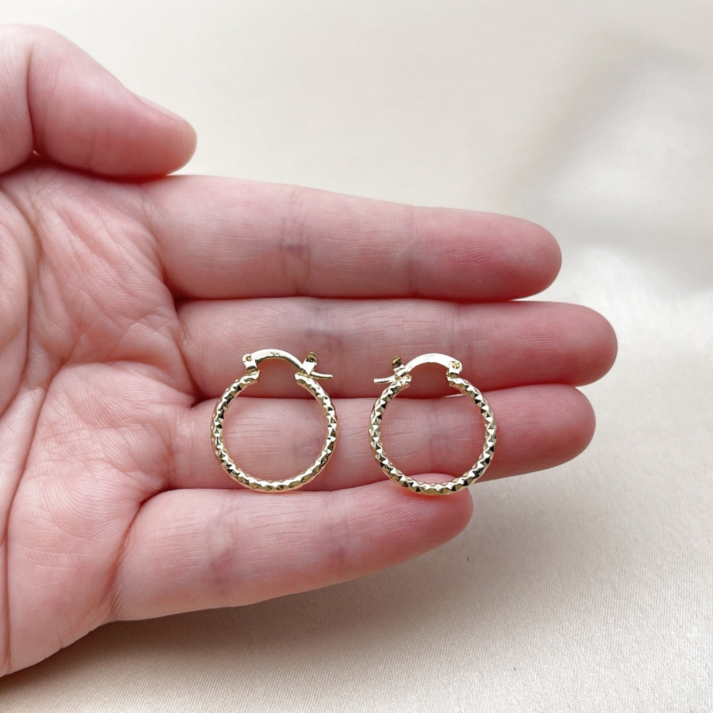 Oro Laminado Small Hoop, Gold Filled Style Diamond Cutting Finish, Golden Finish