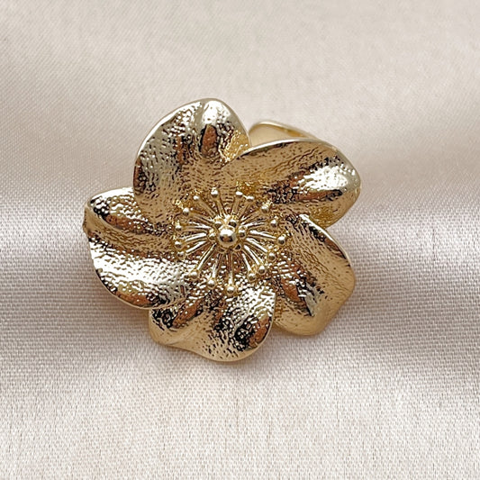 Oro Laminado Elegant Ring, Gold Filled Style Flower Design, Matte Finish, Golden Finish