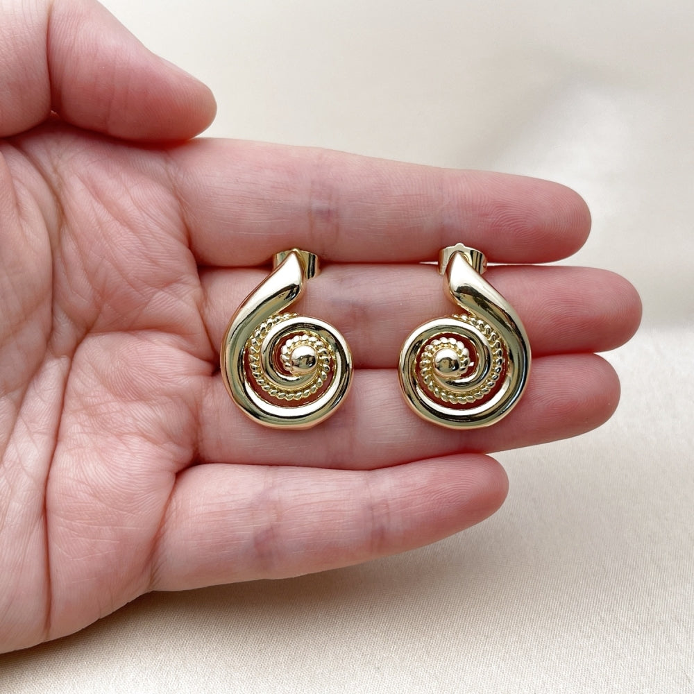 Oro Laminado Stud Earring, Gold Filled Style Snail and Twist Design, Polished, Golden Finish