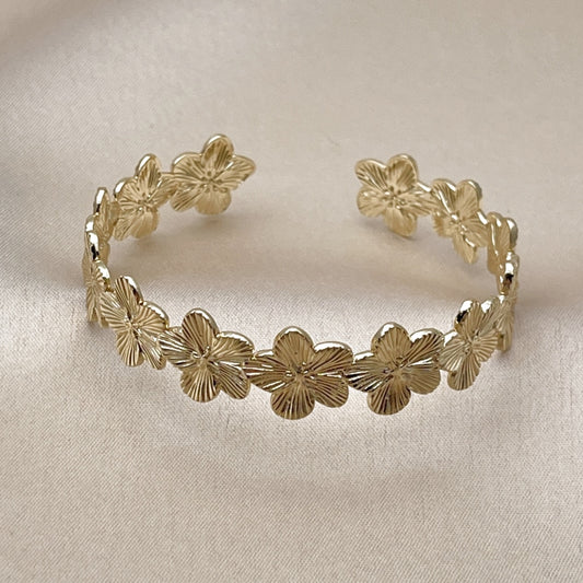 Oro Laminado Individual Bangle, Gold Filled Style Flower Design, Diamond Cutting Finish, Golden Finish