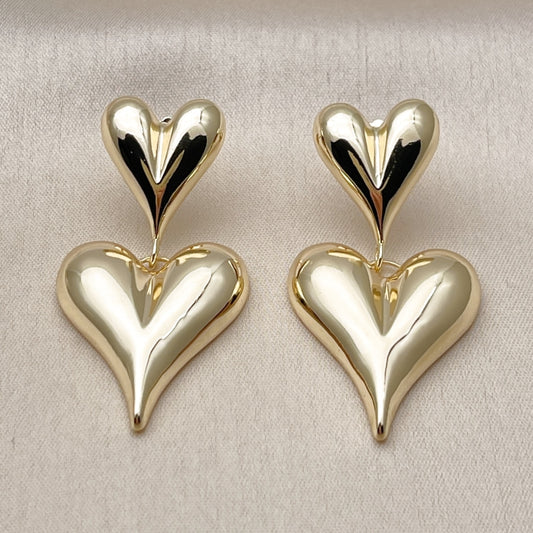 Oro Laminado Stud Earring, Gold Filled Style Heart Design, Polished, Golden Finish