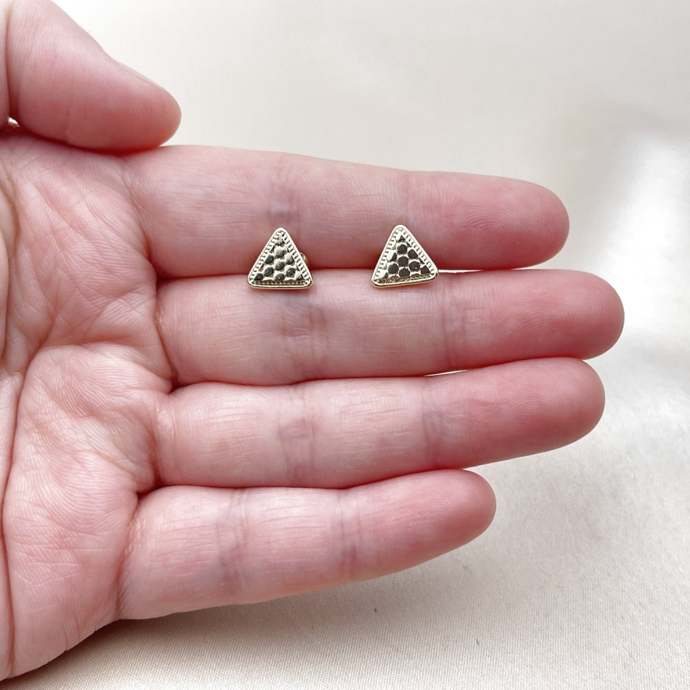 Oro Laminado Stud Earring, Gold Filled Style Diamond Cutting Finish, Golden Finish