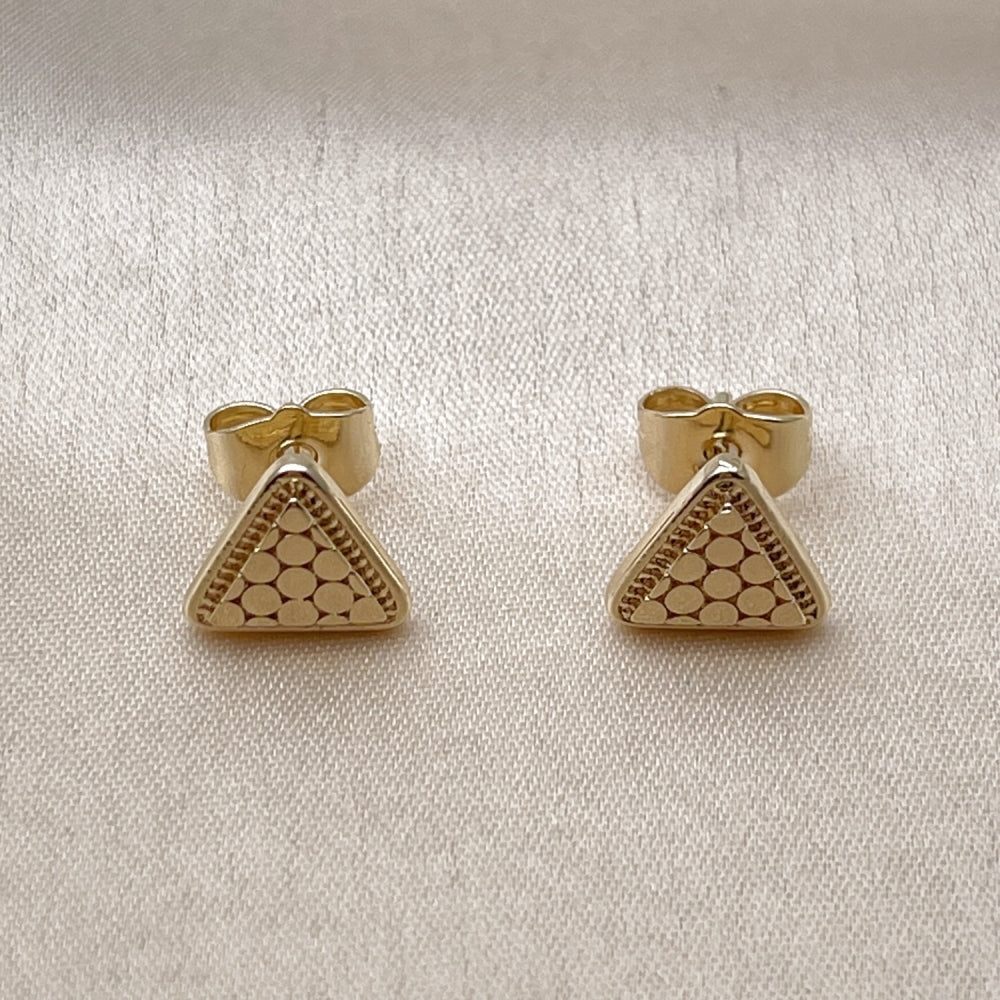 Oro Laminado Stud Earring, Gold Filled Style Diamond Cutting Finish, Golden Finish