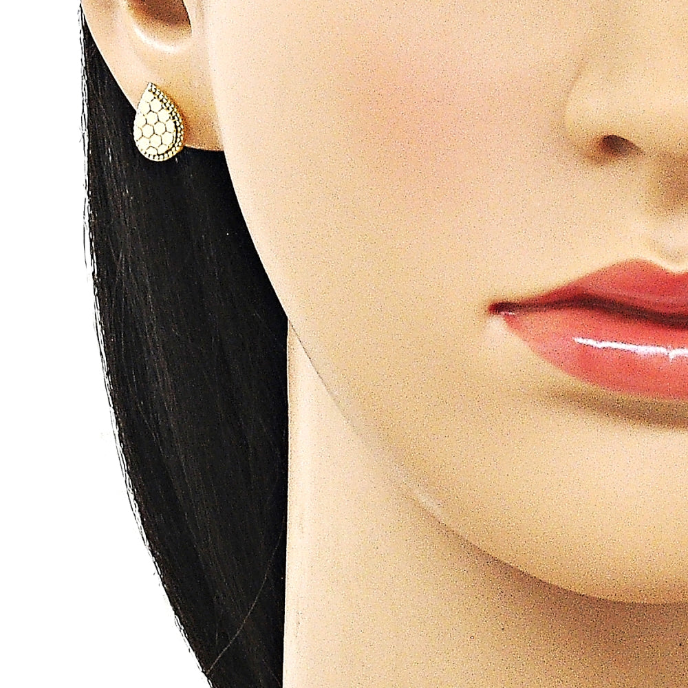 Oro Laminado Stud Earring, Gold Filled Style Teardrop Design, Diamond Cutting Finish, Golden Finish