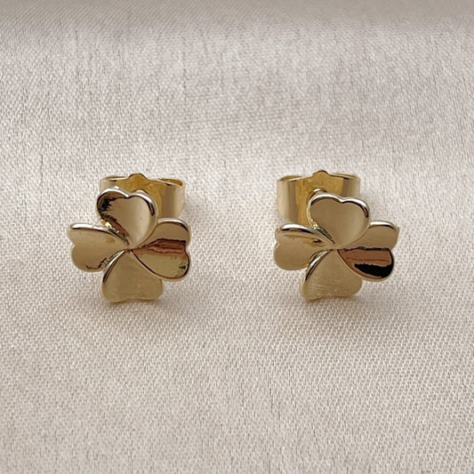Oro Laminado Stud Earring, Gold Filled Style Four-leaf Clover and Heart Design, Polished, Golden Finish