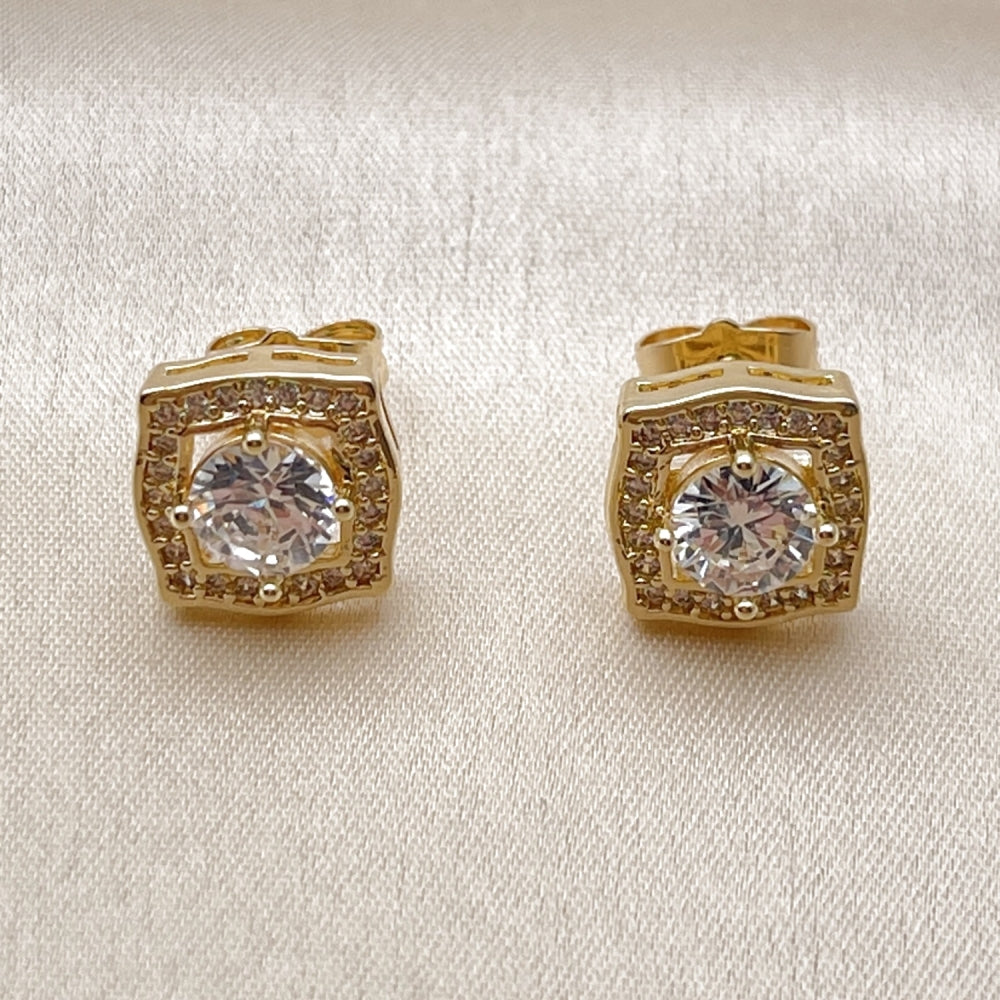 Oro Laminado Stud Earring, Gold Filled Style Cluster Design, with White Cubic Zirconia, Polished, Golden Finish