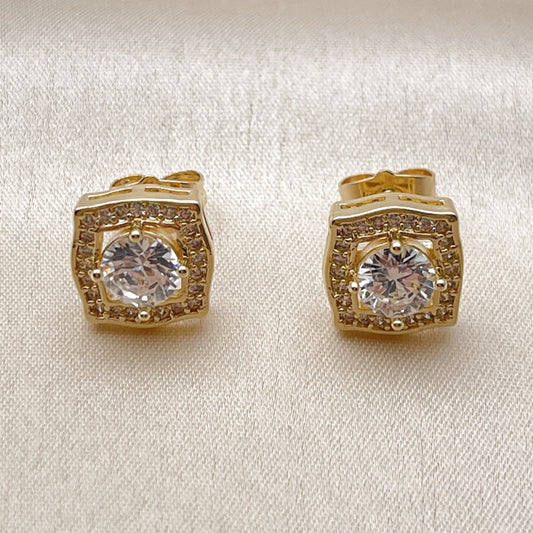 Oro Laminado Stud Earring, Gold Filled Style Cluster Design, with White Cubic Zirconia, Polished, Golden Finish