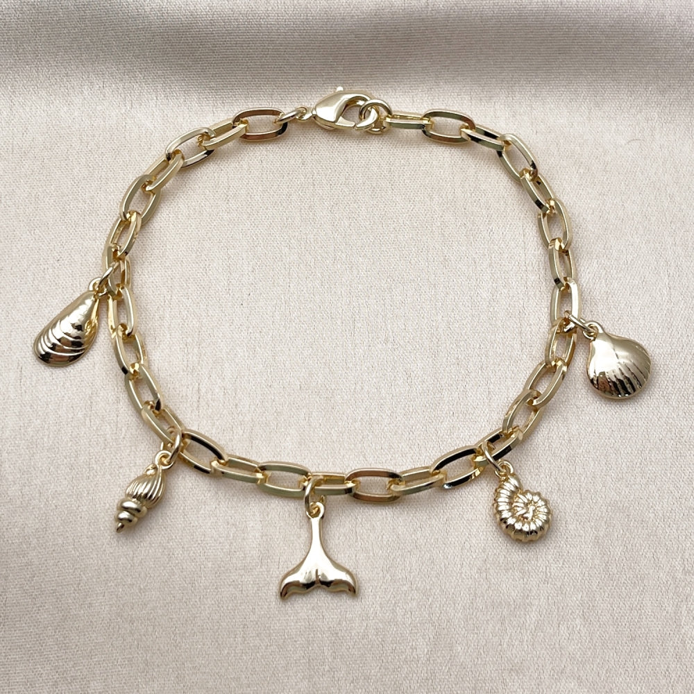 Oro Laminado Charm Bracelet, Gold Filled Style Shell and Snail Design, Polished, Golden Finish