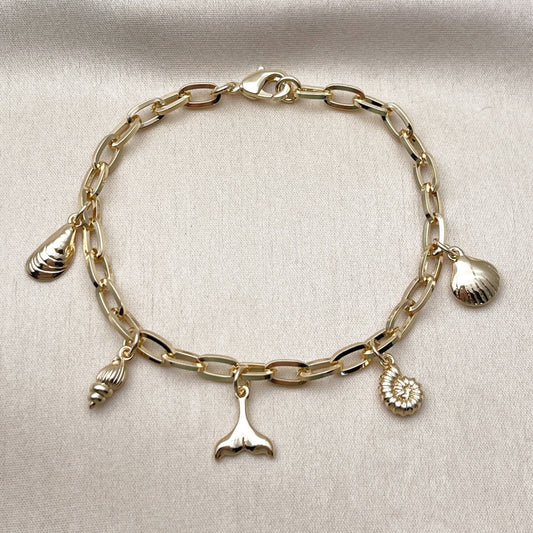 Oro Laminado Charm Bracelet, Gold Filled Style Shell and Snail Design, Polished, Golden Finish