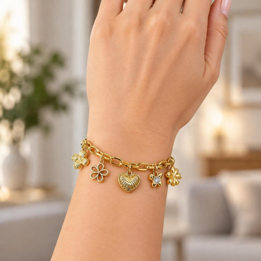 Oro Laminado Charm Bracelet, Gold Filled Style Heart and Flower Design, Polished, Golden Finish