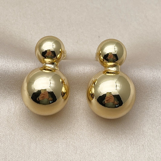 Oro Laminado Stud Earring, Gold Filled Style Ball Design, Polished, Golden Finish