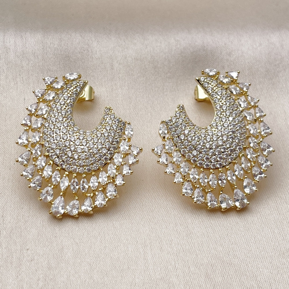 Oro Laminado Stud Earring, Gold Filled Style Teardrop Design, with White Cubic Zirconia, Polished, Golden Finish