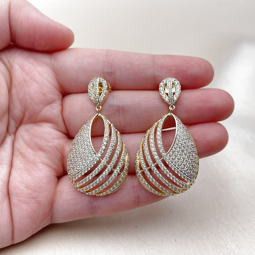 Oro Laminado Dangle Earring, Gold Filled Style Teardrop Design, with White Cubic Zirconia, Polished, Golden Finish