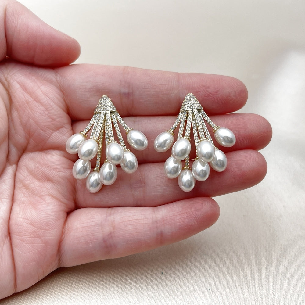 Oro Laminado Stud Earring, Gold Filled Style Flower Design, with Ivory Pearl and White Micro Pave, Polished, Golden Finish