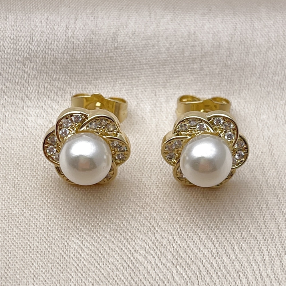 Oro Laminado Stud Earring, Gold Filled Style Flower and Cluster Design, with Ivory Pearl and White Micro Pave, Polished, Golden Finish