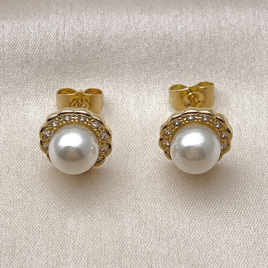 Oro Laminado Stud Earring, Gold Filled Style Flower and Cluster Design, with Ivory Pearl and White Cubic Zirconia, Polished, Golden Finish