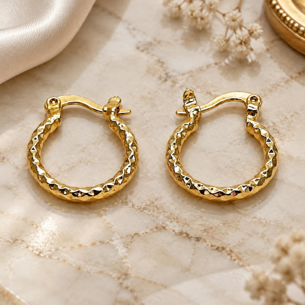 Oro Laminado Small Hoop, Gold Filled Style Diamond Cutting Finish, Golden Finish