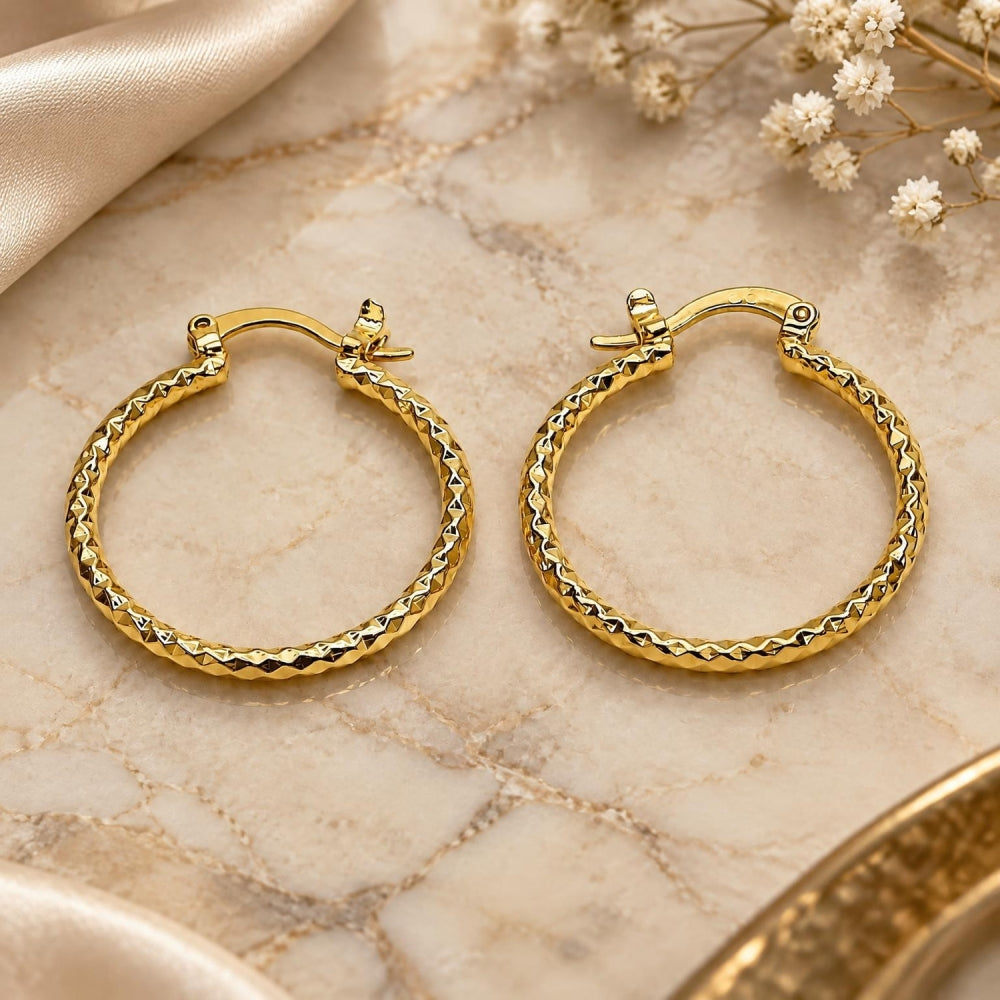 Oro Laminado Small Hoop, Gold Filled Style Diamond Cutting Finish, Golden Finish