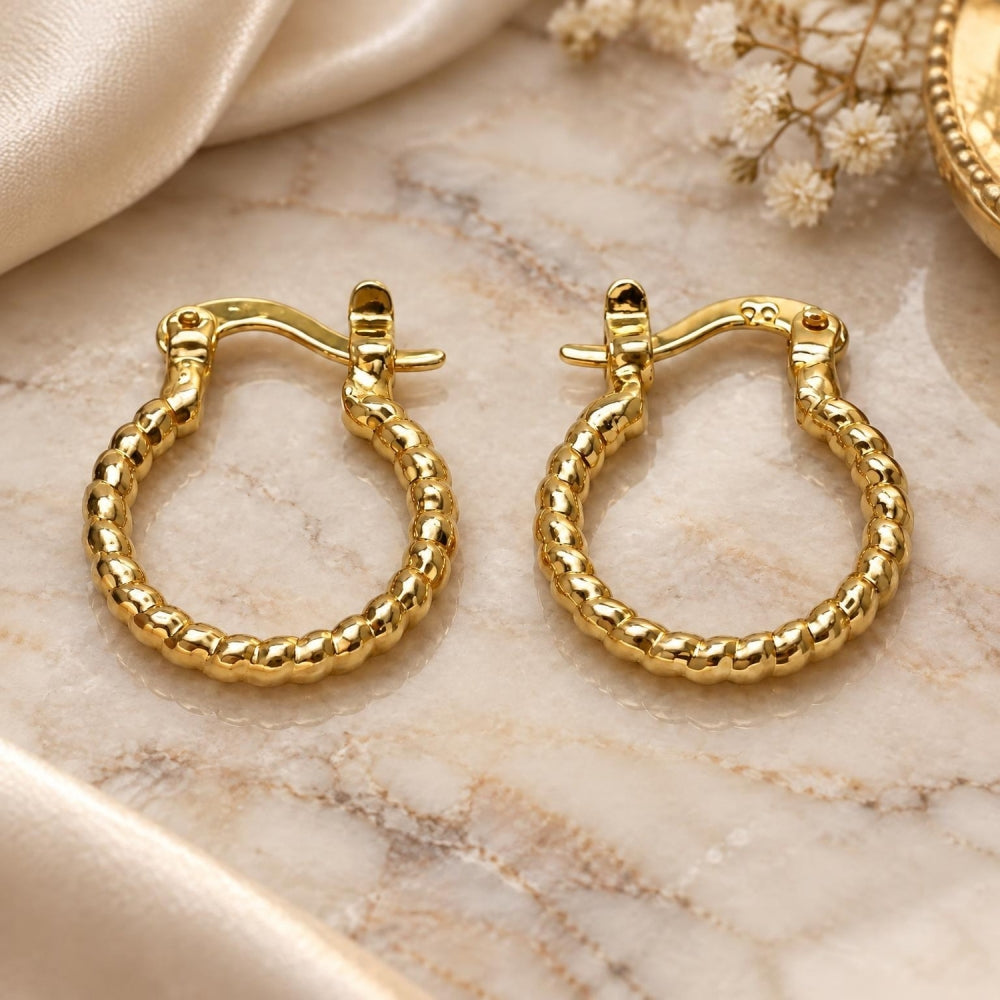 Oro Laminado Small Hoop, Gold Filled Style Diamond Cutting Finish, Golden Finish