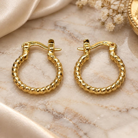 Oro Laminado Small Hoop, Gold Filled Style Diamond Cutting Finish, Golden Finish