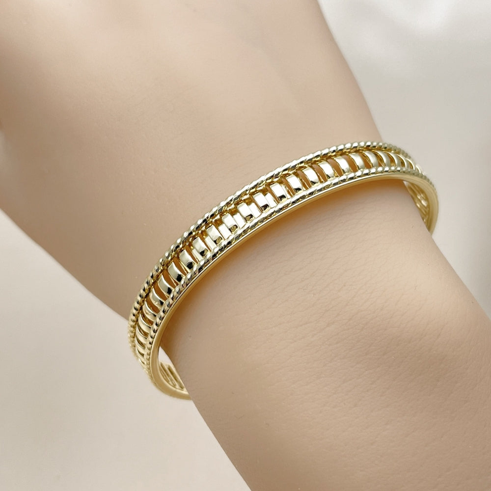 Oro Laminado Individual Bangle, Gold Filled Style Twist Design, Polished, Golden Finish