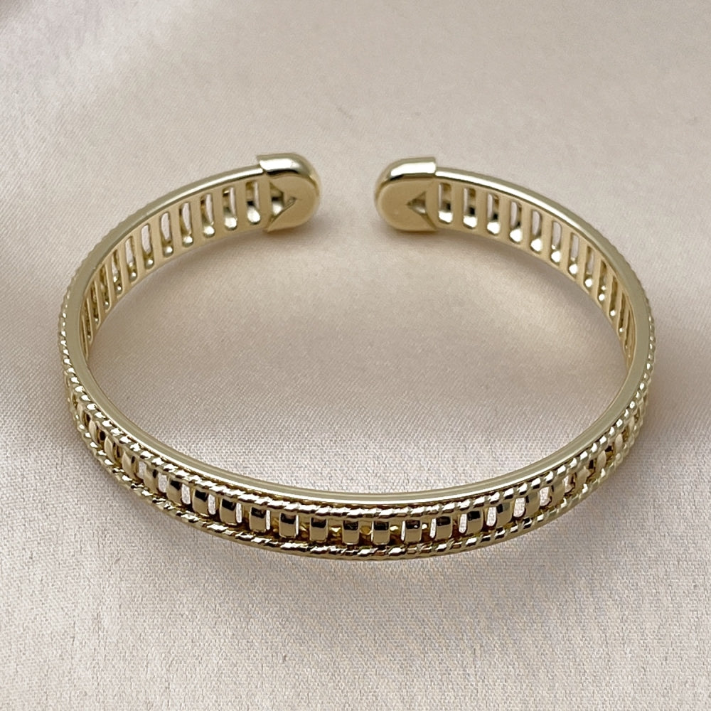 Oro Laminado Individual Bangle, Gold Filled Style Twist Design, Polished, Golden Finish