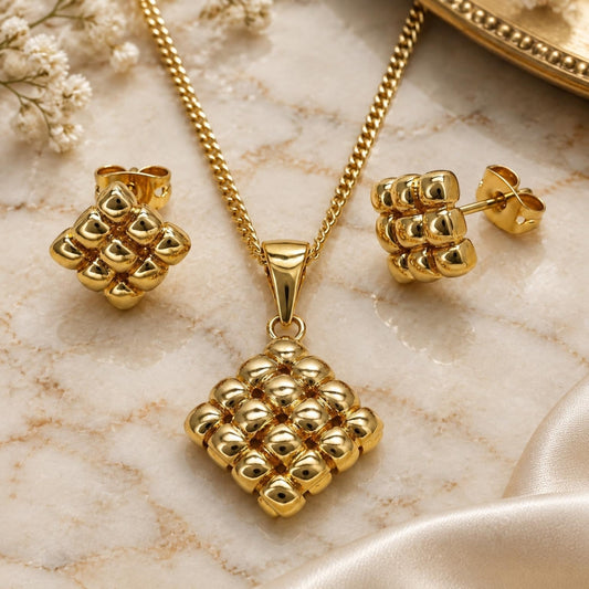 Oro Laminado Earring and Pendant Adult Set, Gold Filled Style Polished, Golden Finish