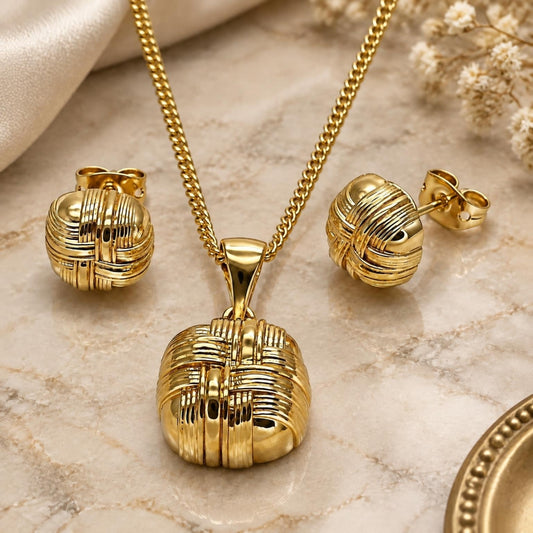 Oro Laminado Earring and Pendant Adult Set, Gold Filled Style Love Knot Design, Polished, Golden Finish