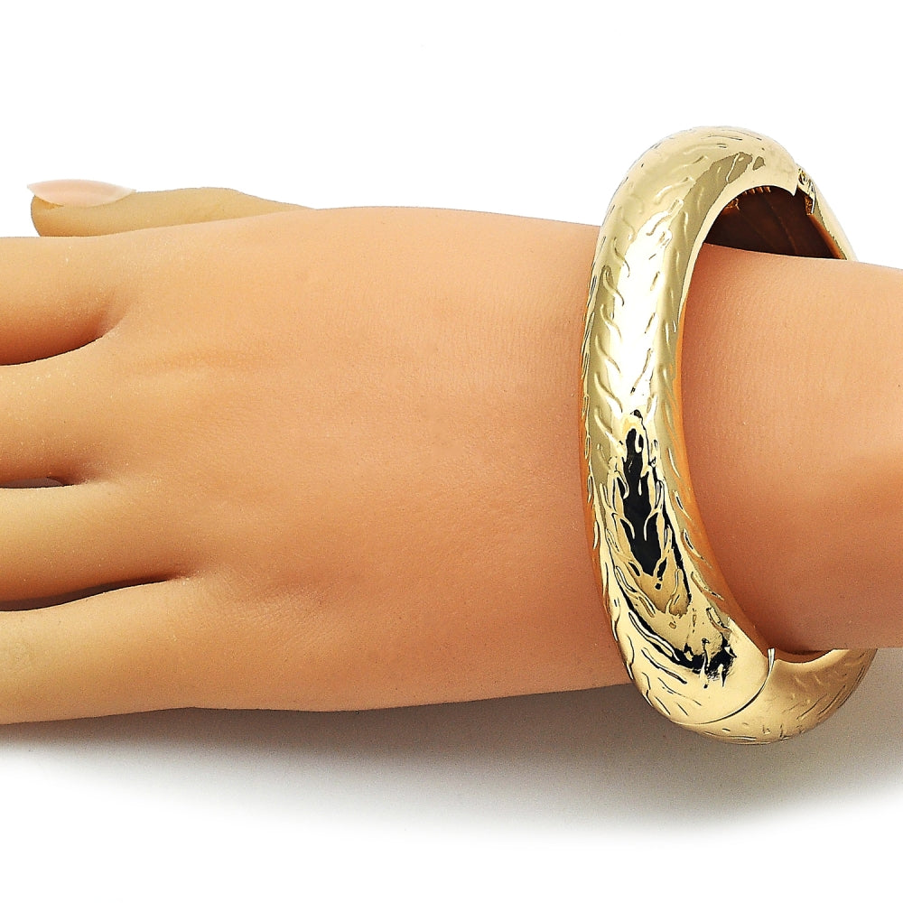 Oro Laminado Individual Bangle, Gold Filled Style Diamond Cutting Finish, Golden Finish