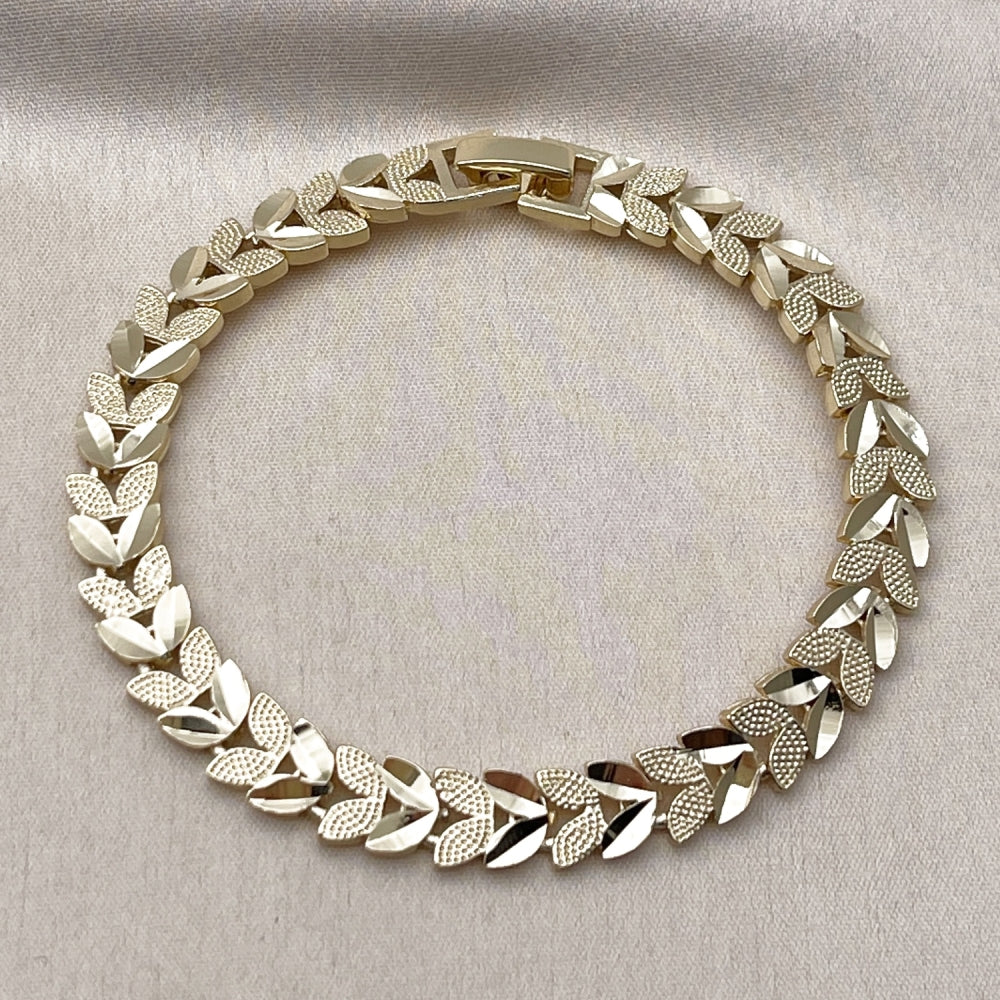 Oro Laminado Solid Bracelet, Gold Filled Style Four-leaf Clover Design, Diamond Cutting Finish, Golden Finish