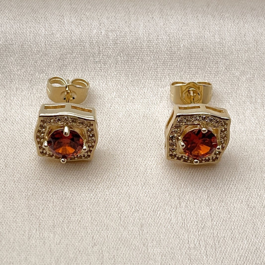 Oro Laminado Stud Earring, Gold Filled Style Cluster Design, with Garnet and White Cubic Zirconia, Polished, Golden Finish