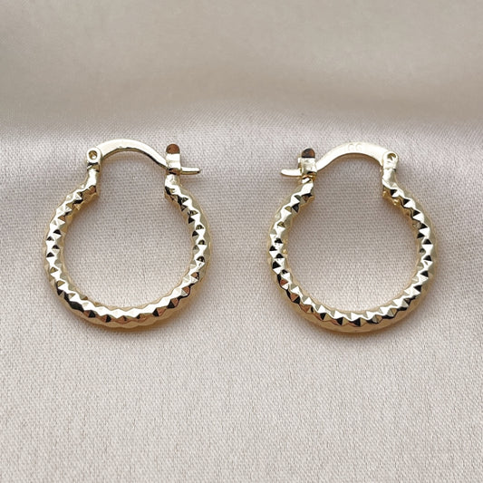 Oro Laminado Small Hoop, Gold Filled Style Diamond Cutting Finish, Golden Finish