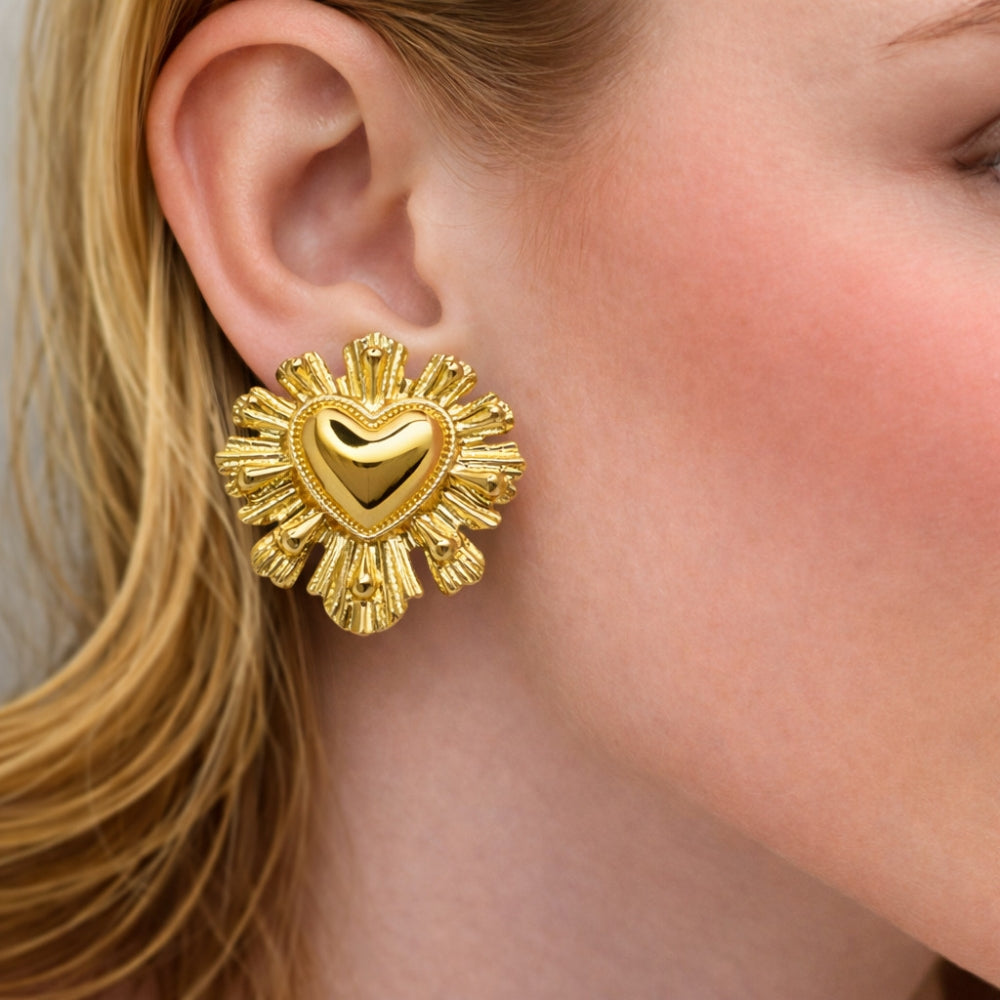 Oro Laminado Stud Earring, Gold Filled Style Heart and Teardrop Design, Polished, Golden Finish