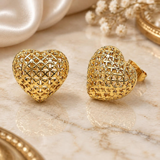 Oro Laminado Stud Earring, Gold Filled Style Heart Design, Polished, Golden Finish