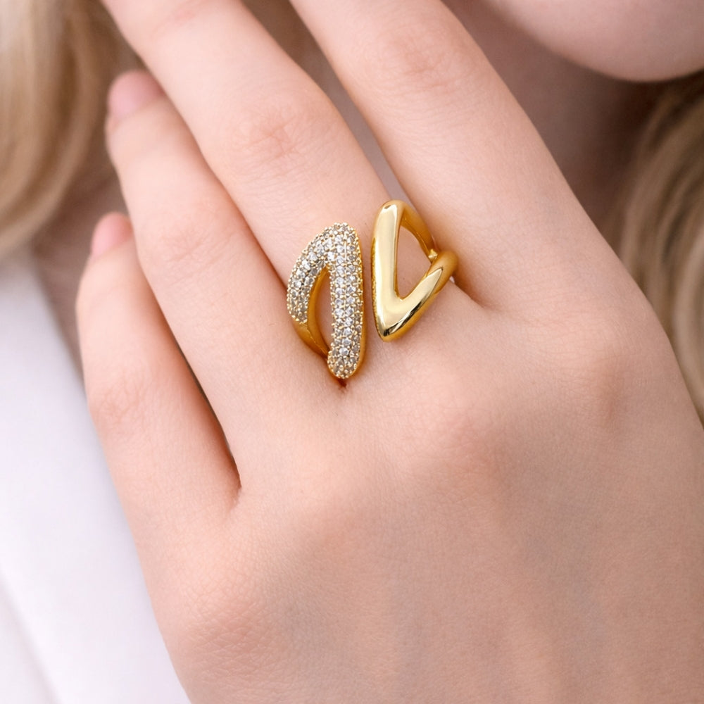 Oro Laminado Multi Stone Ring, Gold Filled Style with White Cubic Zirconia, Polished, Golden Finish