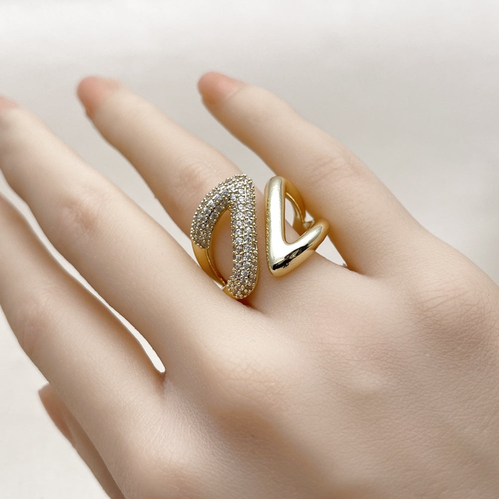 Oro Laminado Multi Stone Ring, Gold Filled Style with White Cubic Zirconia, Polished, Golden Finish