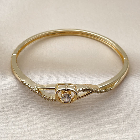 Oro Laminado Individual Bangle, Gold Filled Style Heart and Infinite Design, with White Cubic Zirconia, Polished, Golden Finish