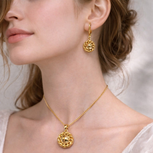 Oro Laminado Earring and Pendant Adult Set, Gold Filled Style Flower Design, Polished, Golden Finish