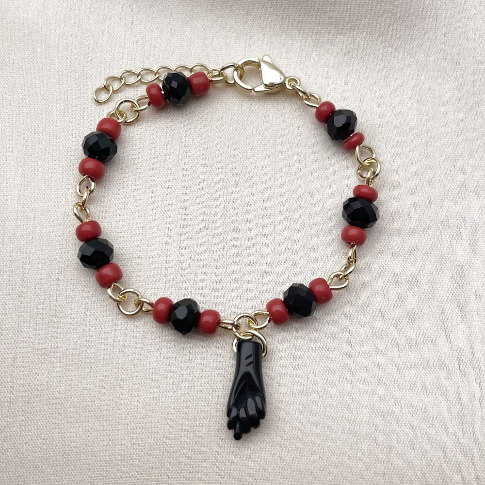 Oro Laminado Charm Bracelet, Gold Filled Style Figa Hand Design, with Black and Garnet Crystal, Polished, Golden Finish