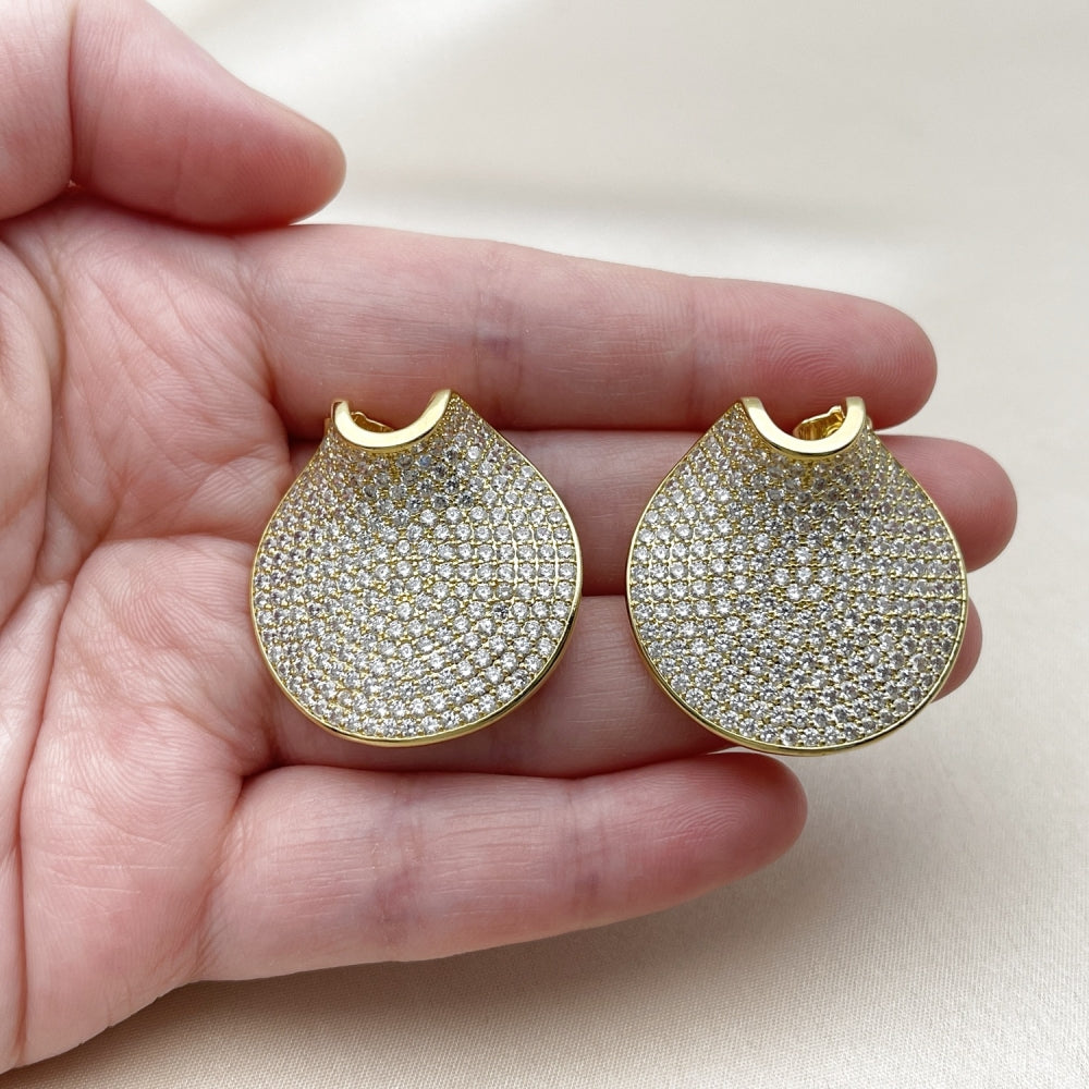 Oro Laminado Stud Earring, Gold Filled Style with White Cubic Zirconia, Polished, Golden Finish